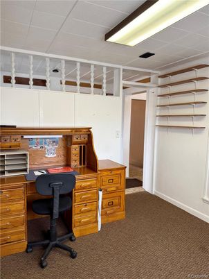 Home Office, Interior