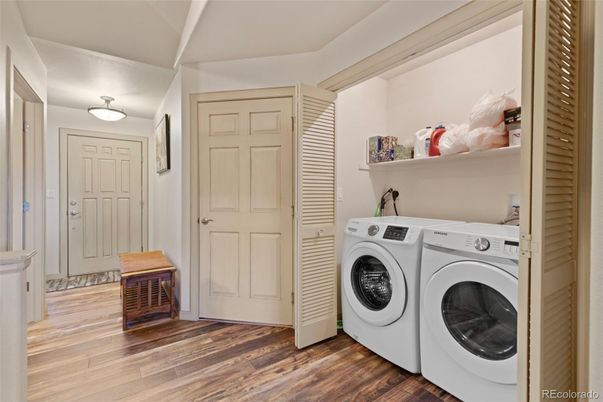 Interior, Utility Closets, Washer, Wood Texture Flooring