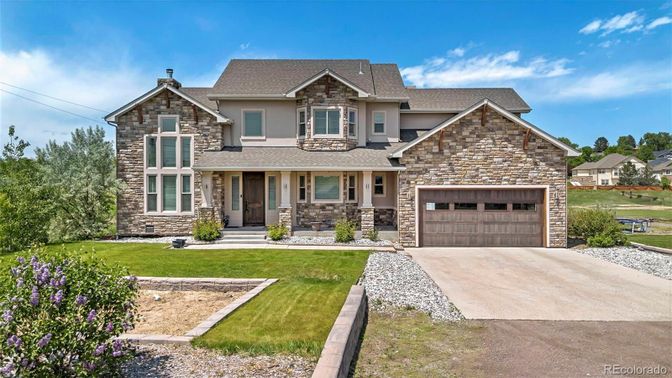 Attached, Exterior, Facade, Brick Traditional