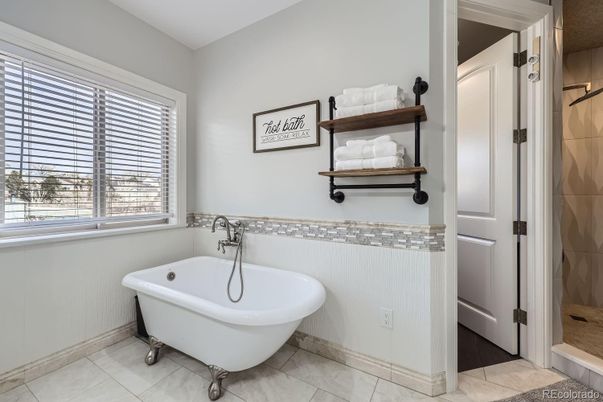 Bathroom, Free Standing Baths, Interior