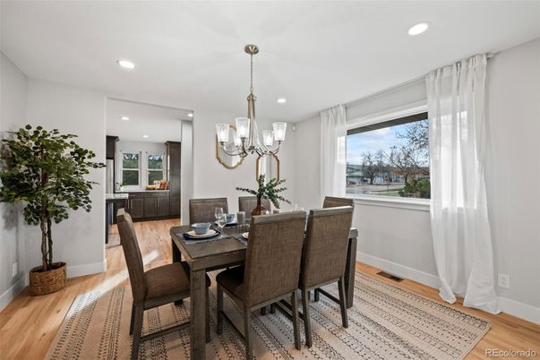 Chandelier, Dining room, Interior, Recessed Lighting, Wood Texture Flooring