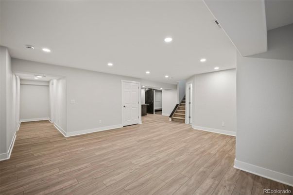 Empty room, Interior, Recessed Lighting, Wood Texture Flooring