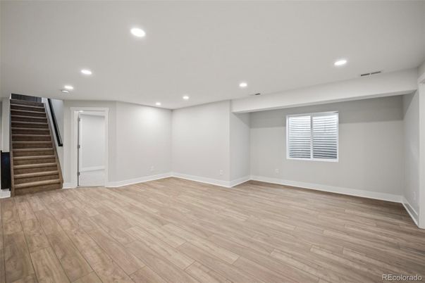 Empty room, Interior, Recessed Lighting, Wood Texture Flooring
