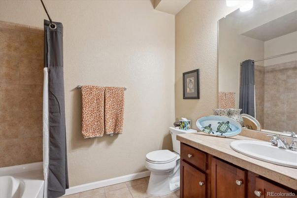 Bathroom, Interior, Tile Countertops