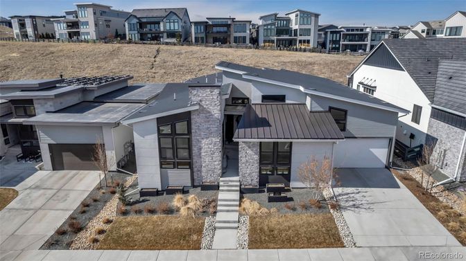 Exterior, Drone