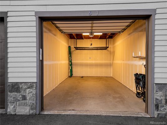 Exterior, Garage