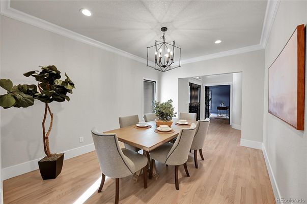 Chandelier, Dining room, Interior, Pendant Lights, Recessed Lighting, Wood Texture Flooring