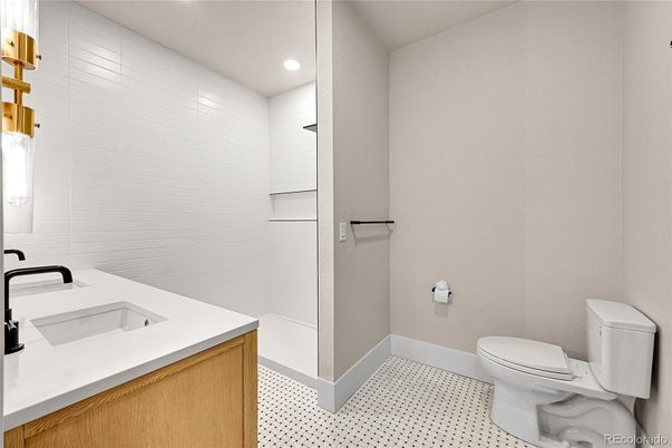 Bathroom, Interior, Recessed Lighting