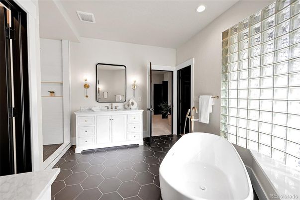 Bathroom, Dual Sink Vanities, Free Standing Baths, Interior, Recessed Lighting