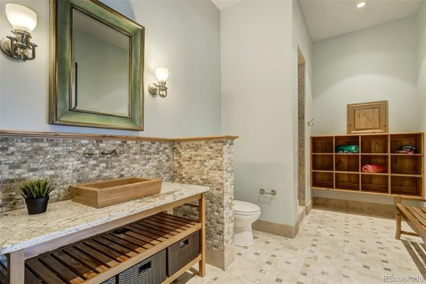 Bathroom, Interior, Recessed Lighting