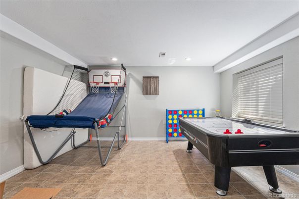 Billiard Table, Game Room, Interior, Recessed Lighting