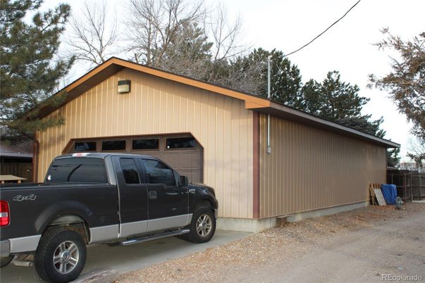 Detached Garage, Exterior