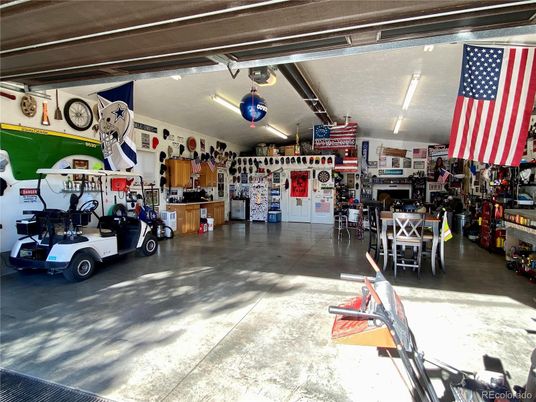 Garage, Interior