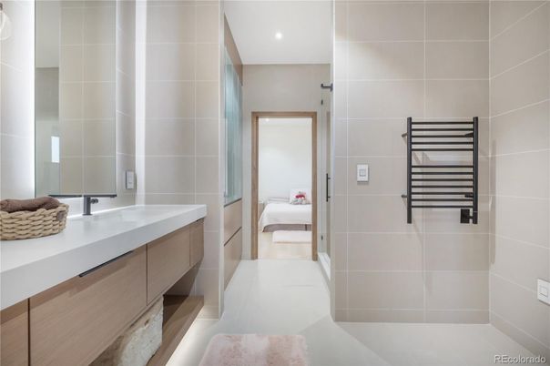 Bathroom, Interior, Recessed Lighting