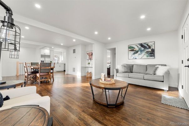 Dining room, Interior, Kitchen, Living room, Pendant Lights, Recessed Lighting, Wood Texture Flooring