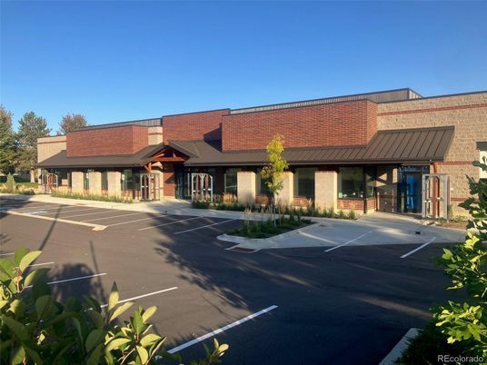 Exterior, Facade, Ranch