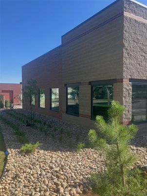 Backyard, Exterior, Facade, Brick Facade, Modern