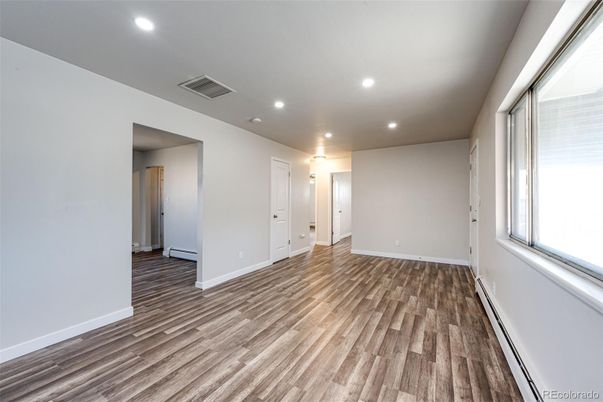 Empty room, Interior, Recessed Lighting, Wood Texture Flooring