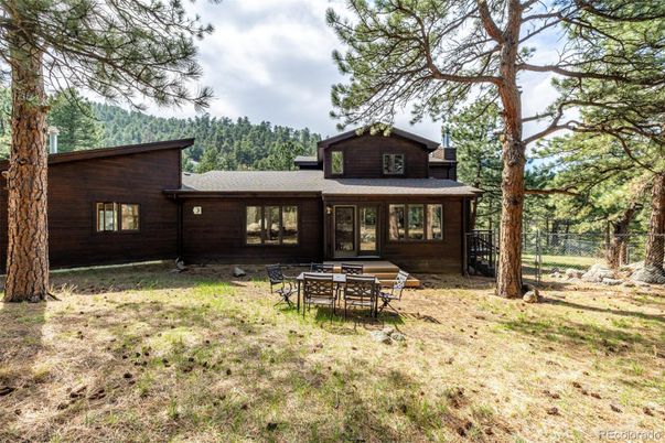 Backyard, Exterior, Facade, Log Home