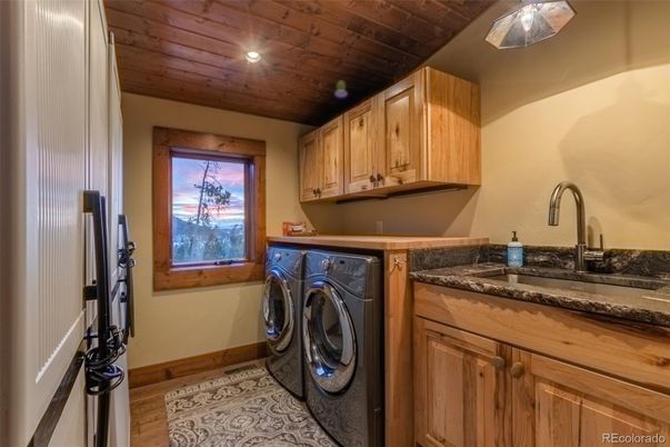 Interior, Recessed Lighting, Washer, Wooden Ceilings, Wood Texture Flooring