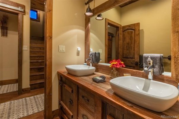 Bathroom, Dual Sink Vanities, Interior