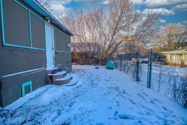 Backyard, Exterior