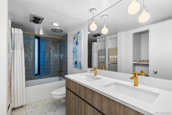 Bathroom, Dual Sink Vanities, Interior, Pendant Lights