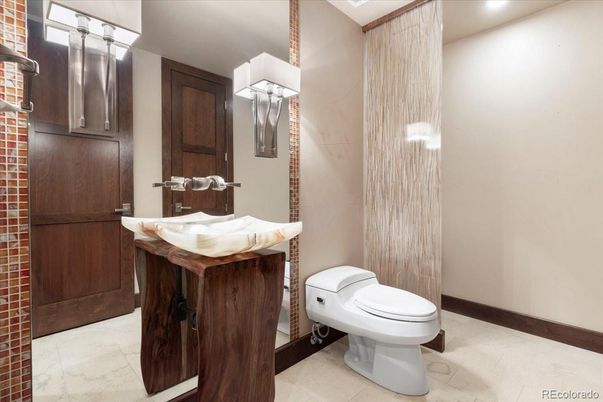 Bathroom, Interior, Recessed Lighting