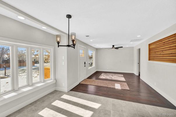Empty room, Interior, Pendant Lights, Recessed Lighting, Wood Texture Flooring