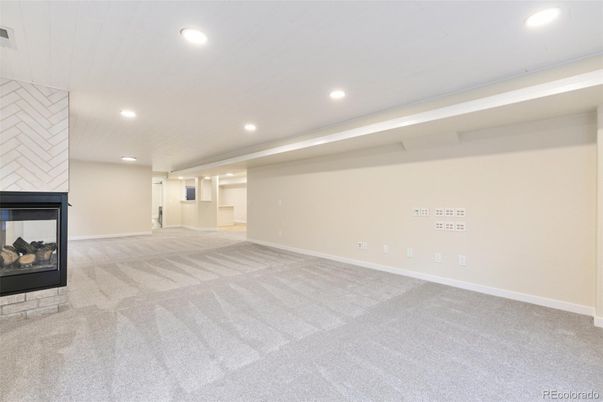Empty room, Fireplace, Interior, Recessed Lighting