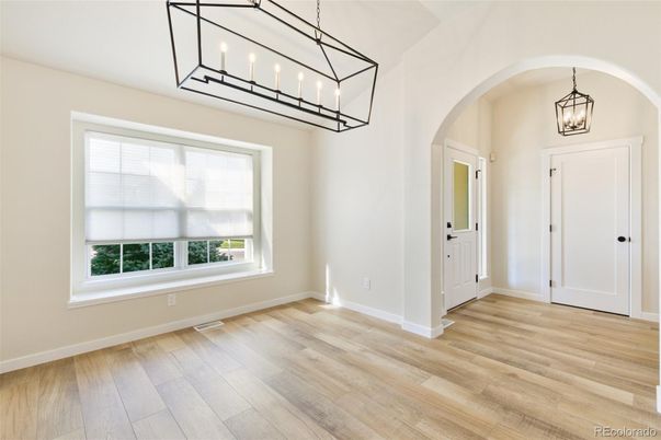 Empty room, Interior, Pendant Lights, Wood Texture Flooring