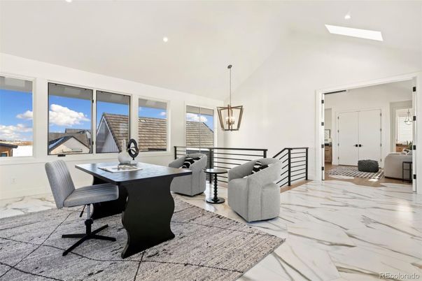 Dining room, Interior, Living room, Marble, Pendant Lights, Recessed Lighting