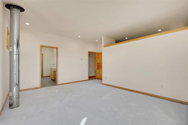 Bathroom, Empty room, Interior, Recessed Lighting