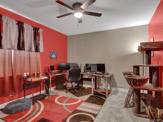 Home Office, Interior