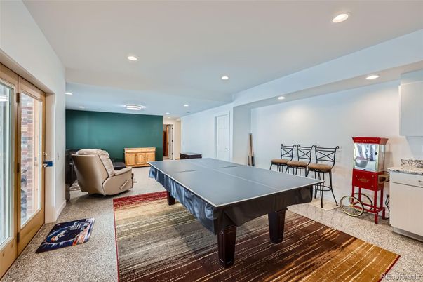 Game Room, Interior, Recessed Lighting