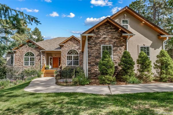Exterior, Facade, Brick Facade, Brick Traditional