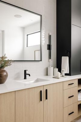 Bathroom, Dual Sink Vanities, Interior