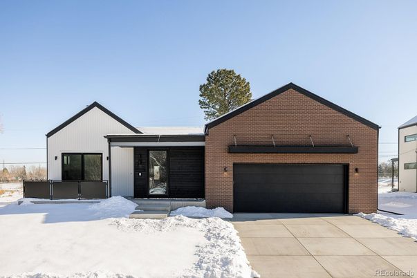 Attached, Exterior, Facade, Brick Facade, Farmhouse
