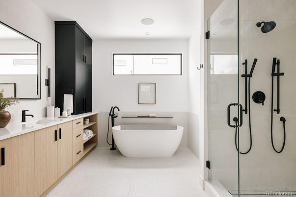 Bathroom, Dual Sink Vanities, Free Standing Baths, Glass Shower, Interior, Recessed Lighting