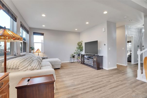 Bedroom, Interior, Living room, Recessed Lighting, Wood Texture Flooring