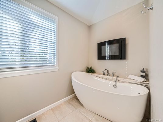 Bathroom, Free Standing Baths, Interior