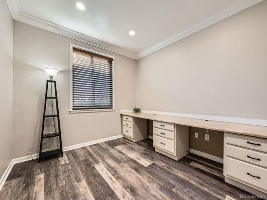 Home Office, Interior, Recessed Lighting, Wood Texture Flooring
