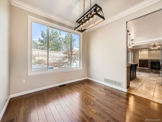 Empty room, Interior, Pendant Lights, Wood Texture Flooring