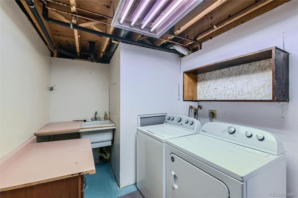 Interior, Washer
