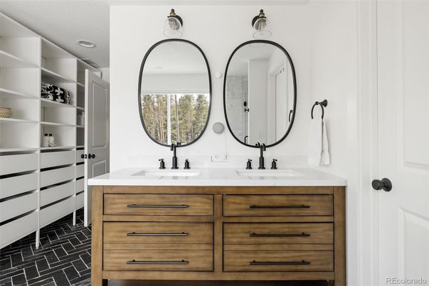 Bathroom, Dual Sink Vanities, Interior