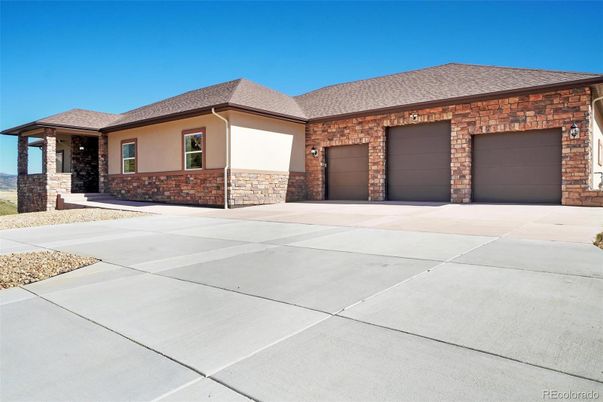Attached, Exterior, Facade, Brick Facade, Ranch