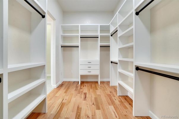 Interior, Walk-in Closets, Wood Texture Flooring