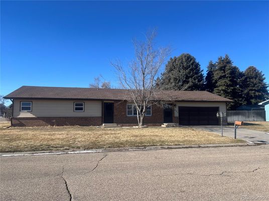 Attached, Exterior, Facade, Brick Facade, Ranch
