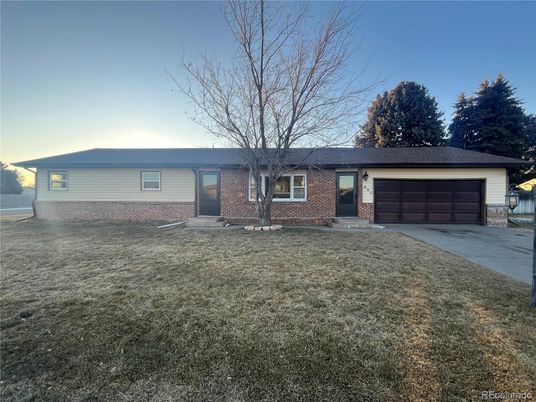 Attached, Exterior, Facade, Brick Facade, Ranch
