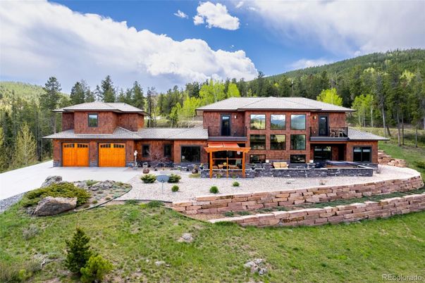 Backyard, Exterior, Facade, Log Home